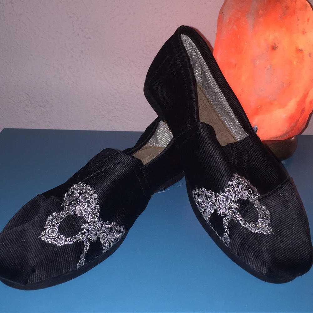 Toms black and embroidered butter fly shoe